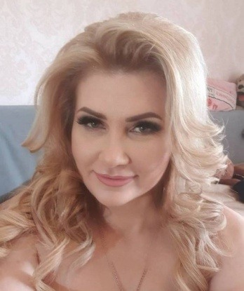 Живу в Москве и готова окунуть тебя в мир страсти и наслаждения. У меня есть множество услуг, которые я предлагаю, чтобы удовлетворить все твои желания. 🌹 У меня есть огромный опыт в этом деле и я знаю, как доставить тебе удовольствие. 💋 Мои фото настоящие, так что ты можешь быть уверен, что сможешь получить все то, что видишь на них. ✨ Люблю чувственные массажи и игры в ролевые, а также эксперименты в постели. До нас никто не додумался 😏. Оставь след в моей гостевой книге отзывов и я уверена, что ты захочешь вернуться ко мне снова и снова. 💌 Жду тебя, чтобы превратить каждую нашу встречу в незабываемую встречу. Обещаю, ты не пожалеешь о времени, проведенном со мной. 💫 Полина
