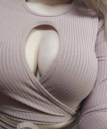 💋
У меня есть много возможностей, чтобы подарить тебе незабываемые эмоции и наслаждение. Мои услуги включают классический секс, оральные ласки, ролевые игры, эротический массаж и многое другое. Со мной ты окунешься в мир наслаждения и сексуальных фантазий. 😉
Я живу в Москве, и у меня есть собственное уютное и комфортабельное место для встреч. Ты можешь приехать ко мне, и я сделаю все, чтобы ты чувствовался как дома. А если ты предпочитаешь, я могу приехать к тебе в отель или апартаменты. 🏨
Мои клиенты всегда остаются довольными и возвращаются ко мне снова и снова. Я гарантирую тебе полный комфорт и конфиденциальность. Ты можешь посмотреть мои фото, чтобы убедиться, что ты выбираешь лучшее. 📷
Не упускай свой шанс провести незабываемое время со мной. Свяжись со мной сейчас, и я устрою тебе настоящий сексуальный праздник. Жду тебя, мой мужчина! 💕 Анна